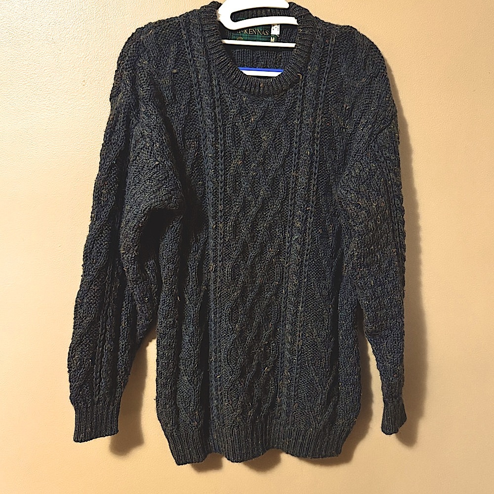Vintage 90s Scottish cable knit sweater size Medium.